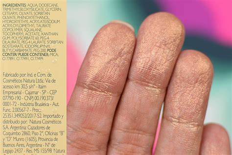 Una Ultra Radiant Facial Highlighter Golden