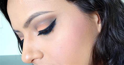 Una - Black Eyeliner Pencil